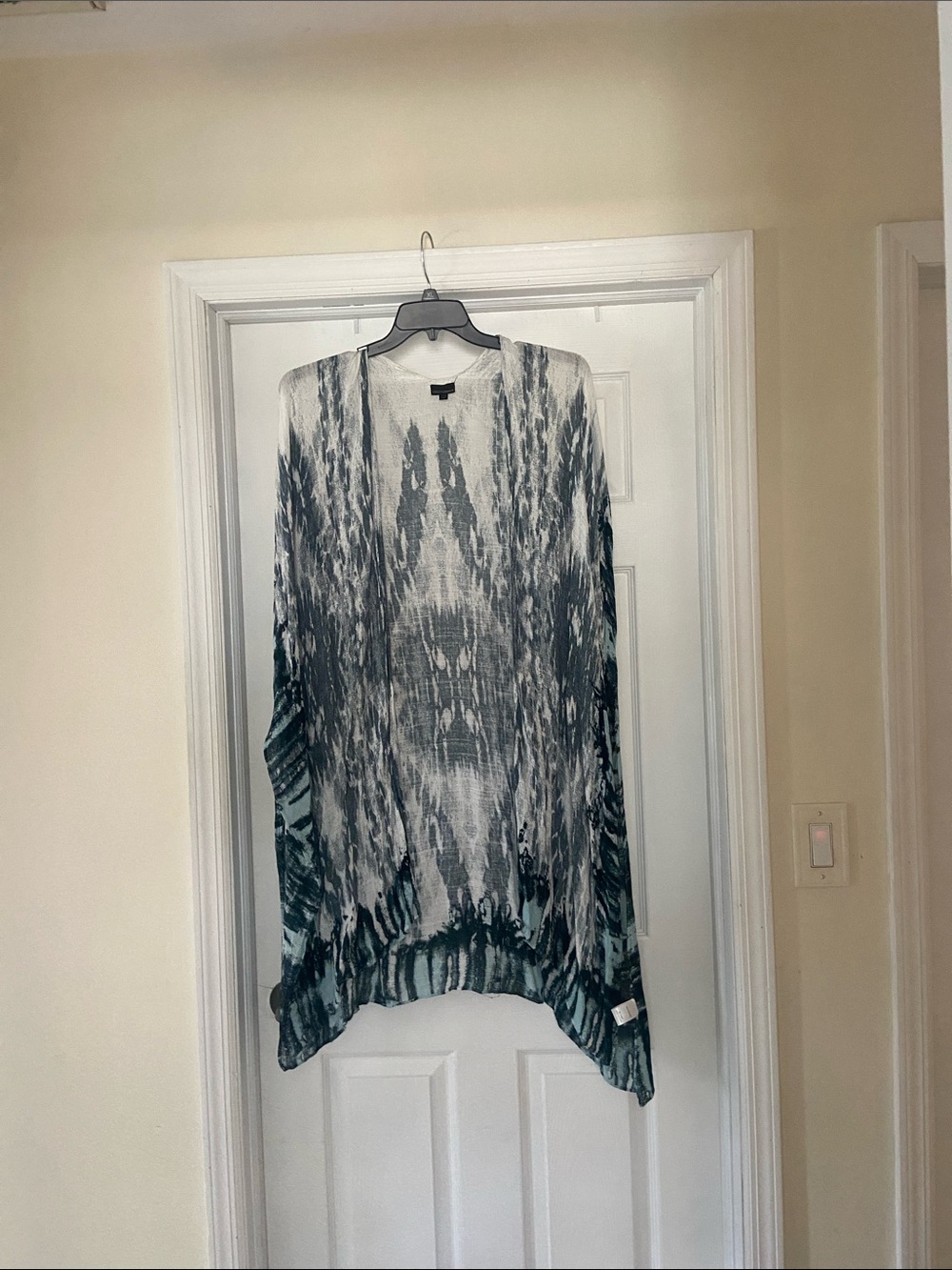 Coco + Carmen Green and White Open Front Tie-Dye Cardigan
